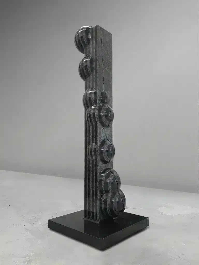 Moderazione 41” , 2017 – Black and green granite / Granito nero e verde – cm 146 x 50,5 x 52