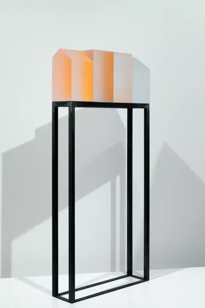 “Urban Landscape” 2005, Mixed media on plexiglas and iron / Tecnica mista su plexiglas e ferro – cm 104 x 48 x 13