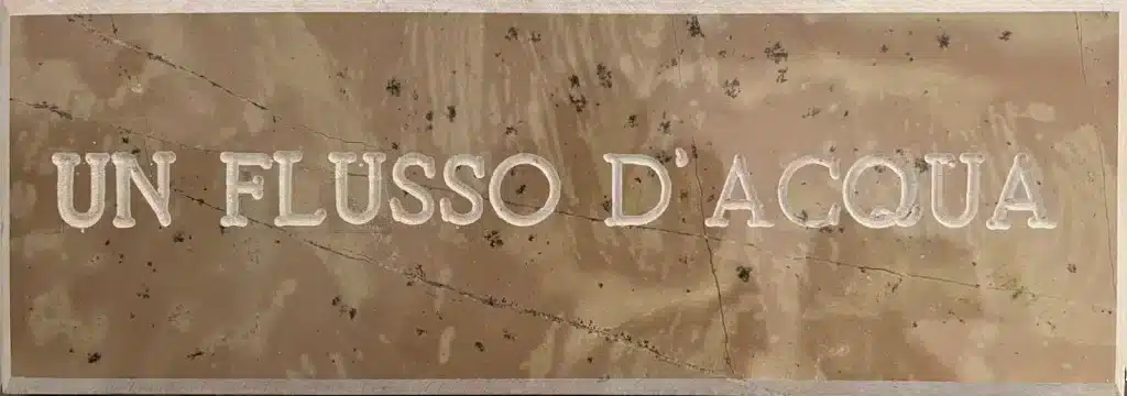 “Un Flusso d’acqua” 2023 – engraving on arsicola stone – incisione su pietra arsicola – cm 19 x 53 x 3