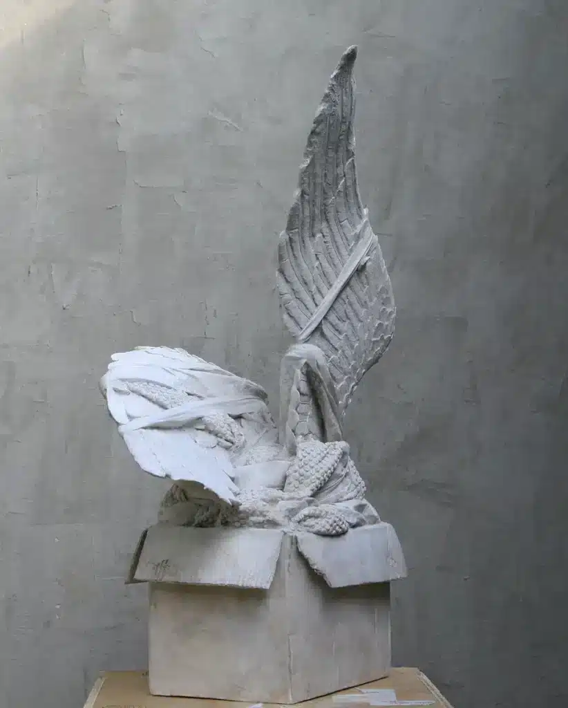 “Wrapped n.5” 2023 – Jesmonite / Jesmonite – cm. 100 x 70 x 50