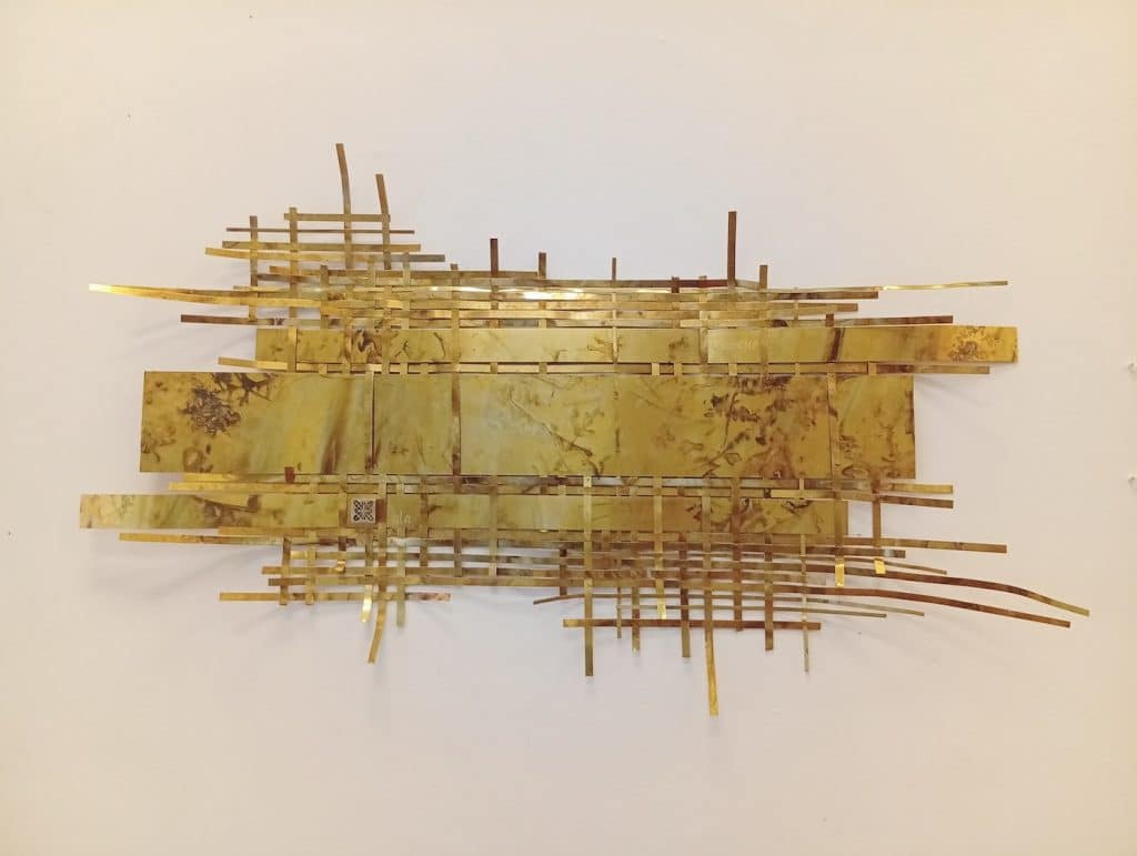 “Interlaces.Quercus” 2026, impronte vegetali su ottone, capsula in ottone con foglie
di quercia e ghianda
Cm. 73 x 126 x 6